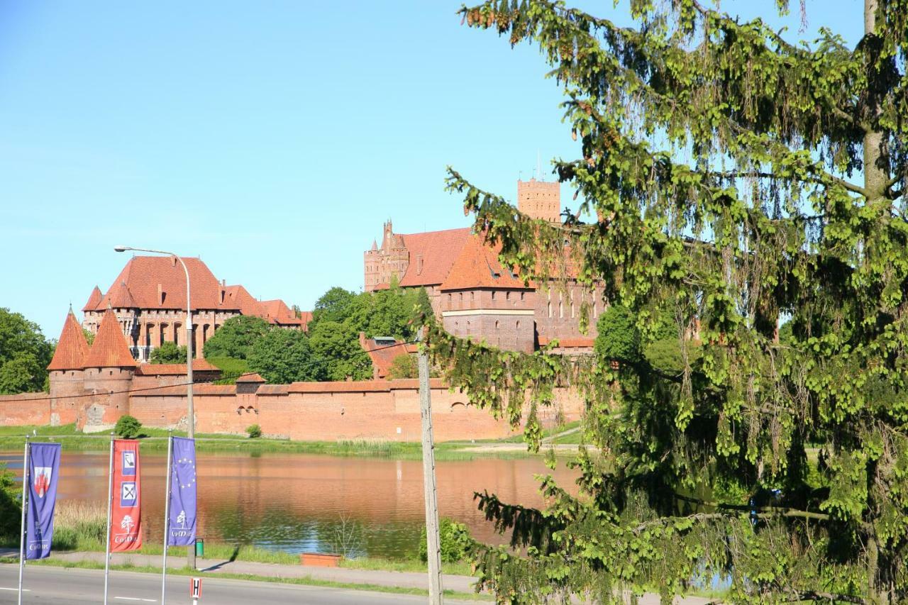 Gosciniec W Malborku Apartment Bagian luar foto