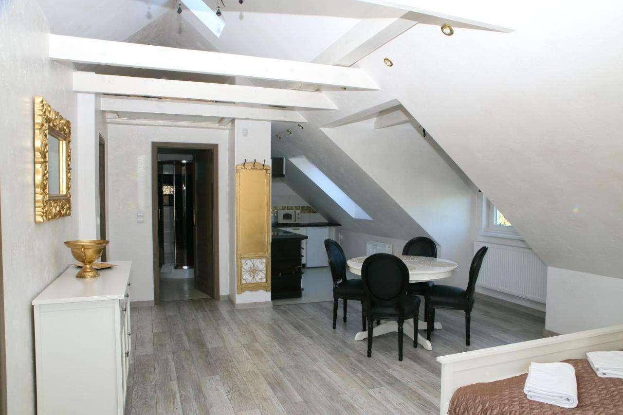 Gosciniec W Malborku Apartment Bagian luar foto